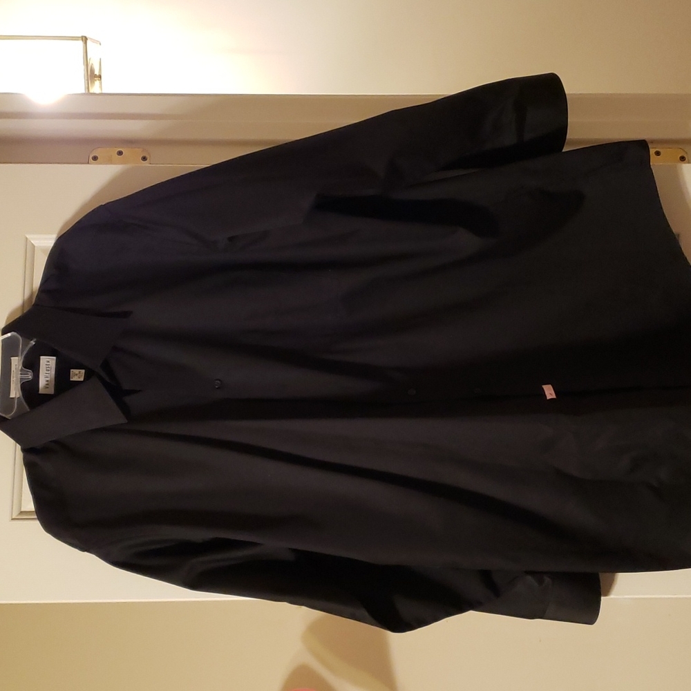 Van Heusen Black Wrinkle Free Dress Button-up Dress Shirt.